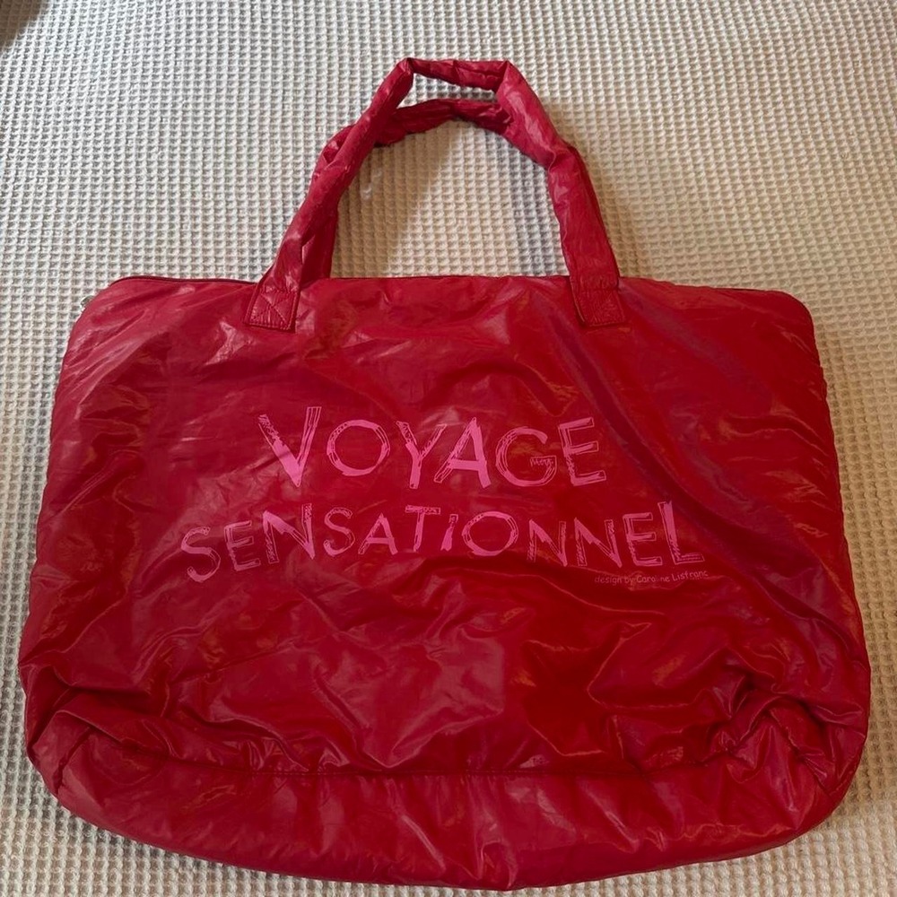 Red Puffer Travel Bag Tote Caroline‎ Lisfranc Voyage Sensationnel